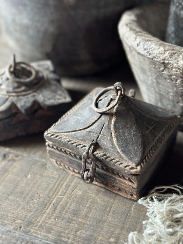 Old Wooden Spice Box (E) - Afbeelding 2