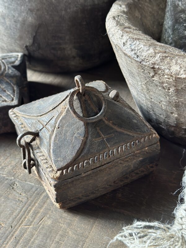 Old Wooden Spice Box (E) - Afbeelding 7